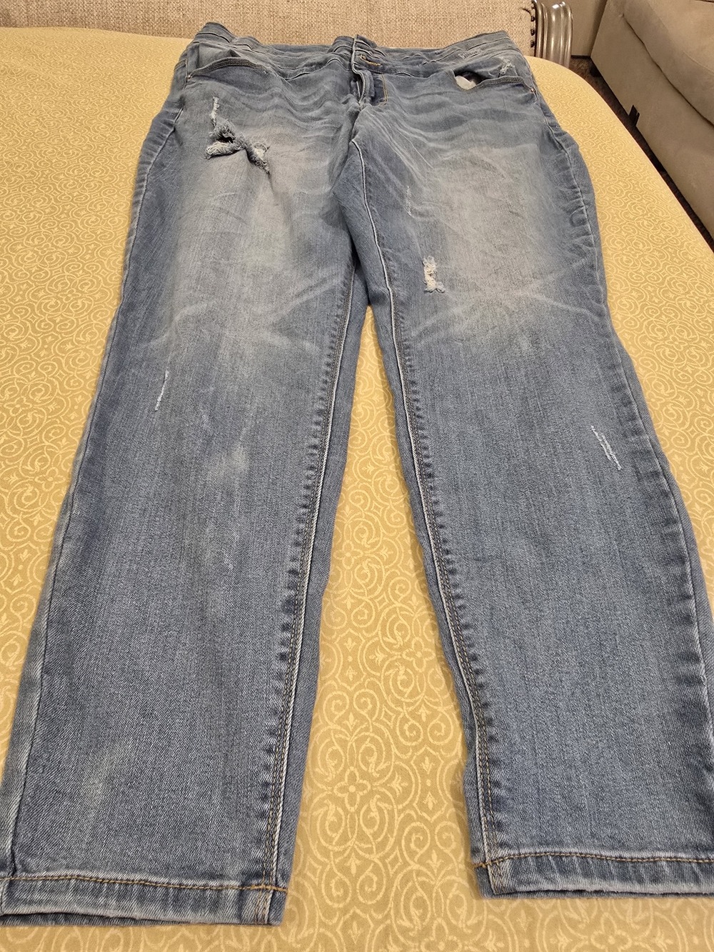 Wax Jean Women's Straight Light Blue Distressed Jeans